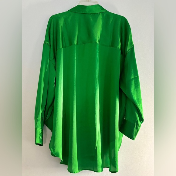 Green Women’s H&M Solid Satin Long Sleeve Shirt - Picture 2 of 4